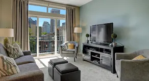 City Water View Oasis with Pool & Gym near Cruise in Heart of Seattle - Image 2