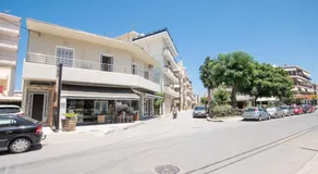 The Romantic Beach House - Image 3
