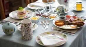 Pontyclerc Farm House Bed and Breakfast - Image 4