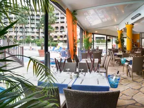 Cannes Front Beach Pools Apartment - Image 4