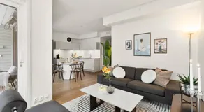 Unmatched Location - Front Row Fjord Apartment - 2 Bedrooms - Image 2
