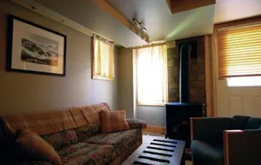 Charlie's Guesthouse - Image 2