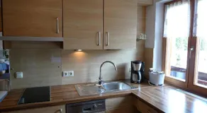 Apartamento vacacional apta para familias con barbacoa, jardín y terraza | Vistas al jardín - Image 5