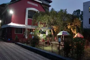 OYO Home Dwan Villa And Bungalow - Image 2