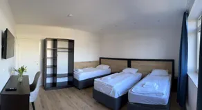 M & M Hotel - Image 2
