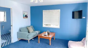 Panoramic View Apartment Without a Kitchen - Image 2