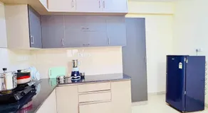 Vansa Stays- 1BHK & 2BHK Quiet & Comfortable Near Airport - Image 5