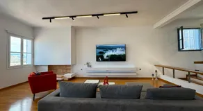 S&F Luxury Apartment - Image 2