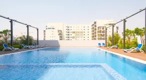 Poolside Charm - Image 2
