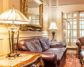 Clarion Hotel Palmer Inn - Image 3