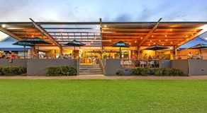 'Arafura Blue' a Poolside Family Oasis on the Coast - Image 5