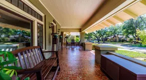 Mistletoe Heights Bungalow - Image 4