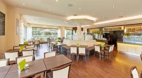 Hotel Café Ernst - Image 2