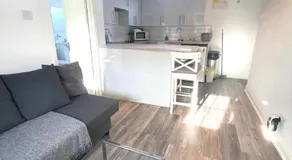 Clyde Court Apartments, Aldershot - Image 2