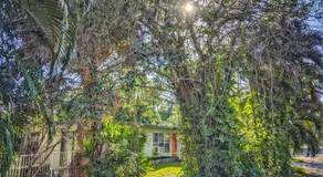 Flamingo Place - One block to Lauderdale Marine Center - 3 bedroom - 2 bath - King bed - Image 5