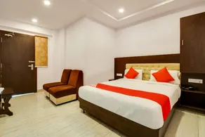 OYO 69056 Sai Rama Inn - Image 2