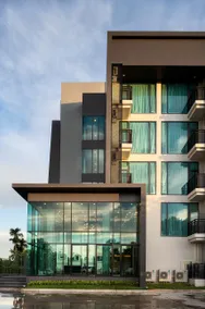 R2 Hotel - Image 5
