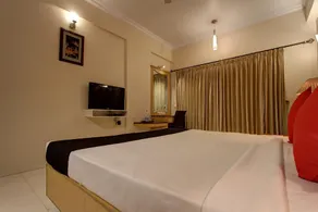 Capital O 41646 Hotel Devi Towers - Image 2
