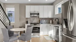 Sleek & Modern Townhome in Prime location - Image 3