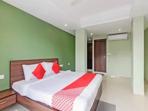 OYO Townhouse 152 Sarat Colony - Image 2