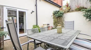 Vale View Cottages - The Stables - Image 5