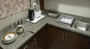 Emakhosini Self-Catering Apartments - Image 4