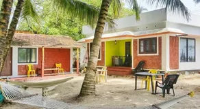 Funky Art Beach House - Image 2