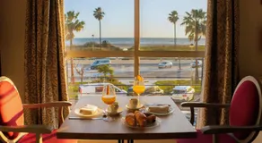 Hotel Playa Conil - Beachfront Studios & Suites - Image 2