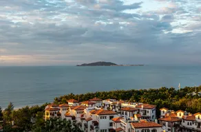 Sanya HaiYueBay holiday hotel - Image 5