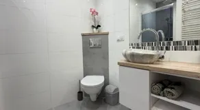 Modern - Image 2