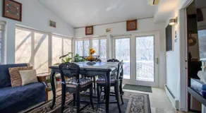 Peaceful 3BR Garden Cottage - Long Island Escape - Image 2
