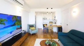 Mandarin Beachfront Apartment with Sea View Balcony - Image 2