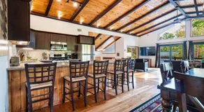 Strasse Ski Chalet Hot Tub Dog-Friendly Skiing - Image 4