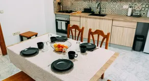 LOS VEINTE BALCONES - Image 2