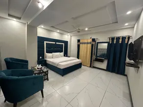 Oramin Apartments & Hotel - Image 2