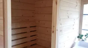 Timber cottages with jacuzzi and sauna near lake Vänern - Image 5
