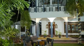 Humming Birds Suites - Image 4