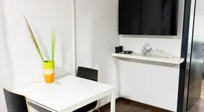 Modern Apartment - Image 2