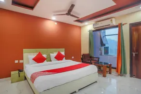 OYO 72245 Hotel Greatwall - Image 2