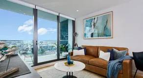 Williamstown Apartment Balcony, Parking & Views - Image 2