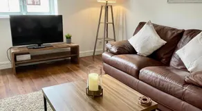 Modern 2 bedroom apartment near Glasgow Airport - Image 2