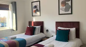 Montrose House - Image 2