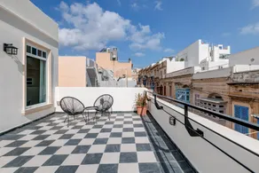 Luxury Penthouse with a Terrace - Image 4