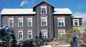 Elegante Ferienwohnung mit Kaminofen im Thüringer Wald - Image 4