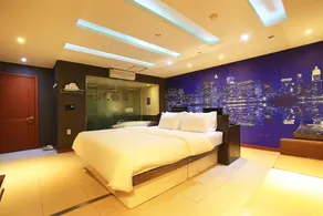Nice Hotel - Image 3