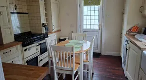 Annasrose cottage - Image 4