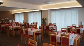Hotel Krystal - Image 5