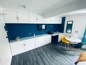 Avalon Guest house - Image 4