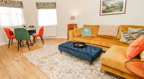 Clifton Lodge - Image 2