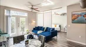 Charming 1,100 sq ft apartment near to The Shops at Legacy - Image 2